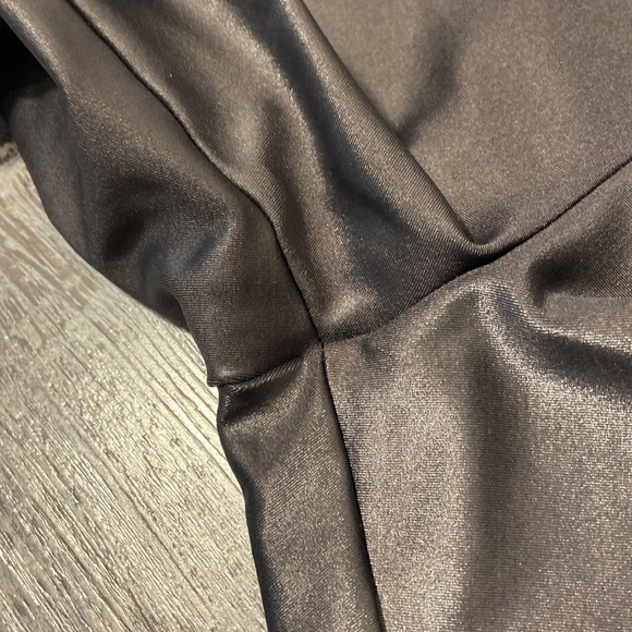 Koral Lustrous Leggings - Picture 8 of 11